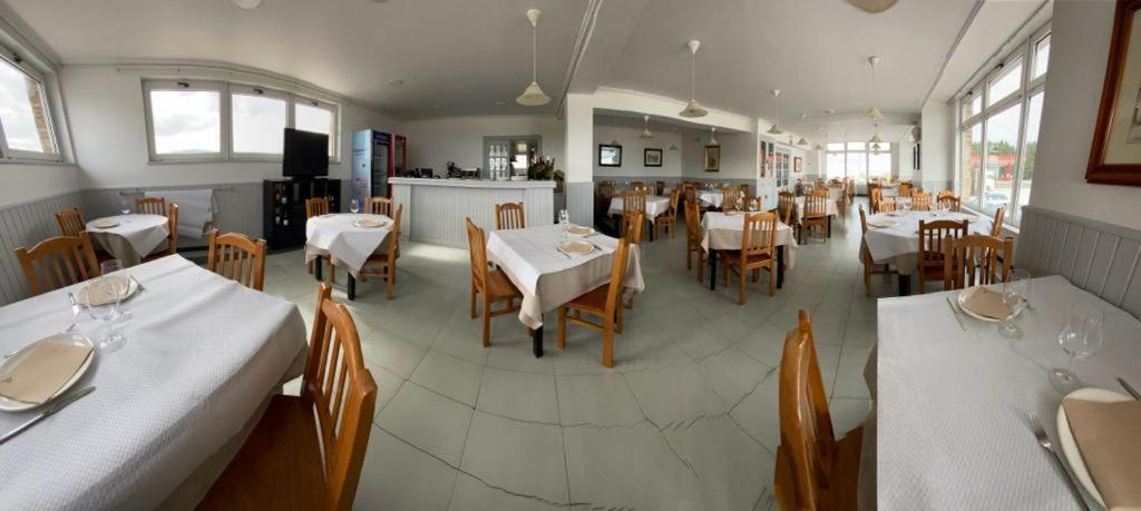 טאפיה דה קסרייגו Hotel Chiquin מראה חיצוני תמונה