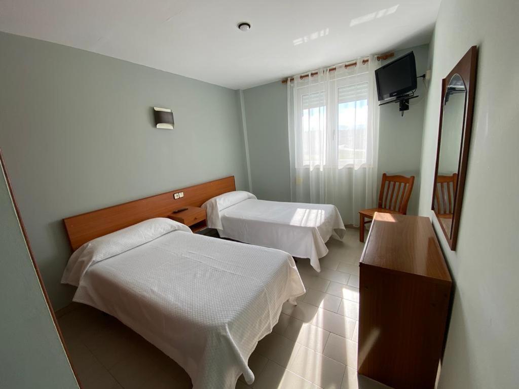 טאפיה דה קסרייגו Hotel Chiquin מראה חיצוני תמונה