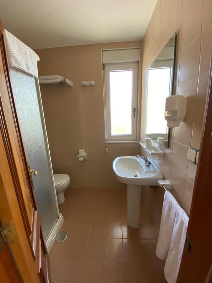 טאפיה דה קסרייגו Hotel Chiquin מראה חיצוני תמונה