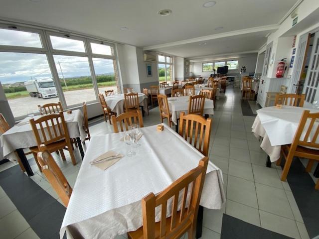 טאפיה דה קסרייגו Hotel Chiquin מראה חיצוני תמונה